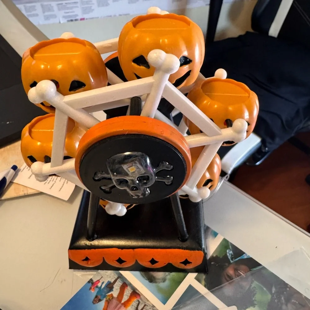 Target Halloween Hyde & EEK 2023 Lit Ferris Wheel, New With Tags!